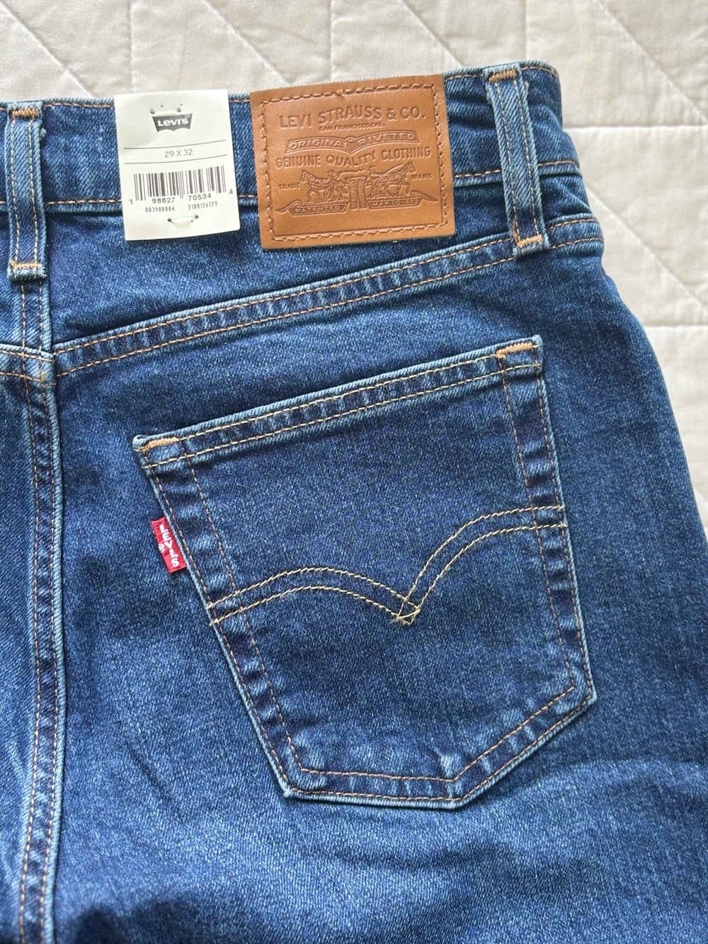Levi's Premium 728 High-Rise Wide-Leg Jeans Size - Women’s Size 29x32 NWT - Picture 8 of 8
